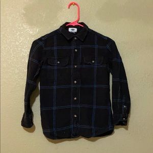 Black and blue button up long sleeve flannel
